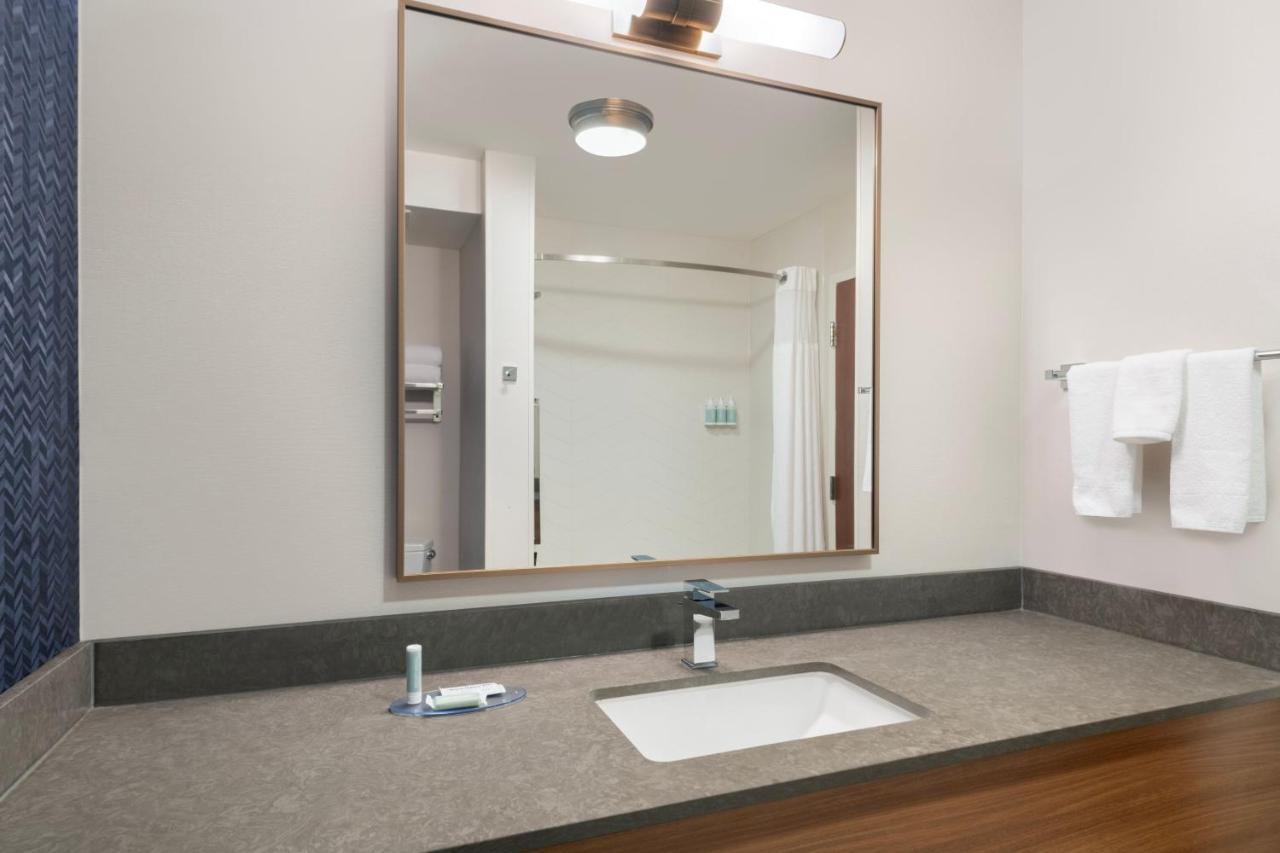 Fairfield Inn & Suites Denton Kültér fotó