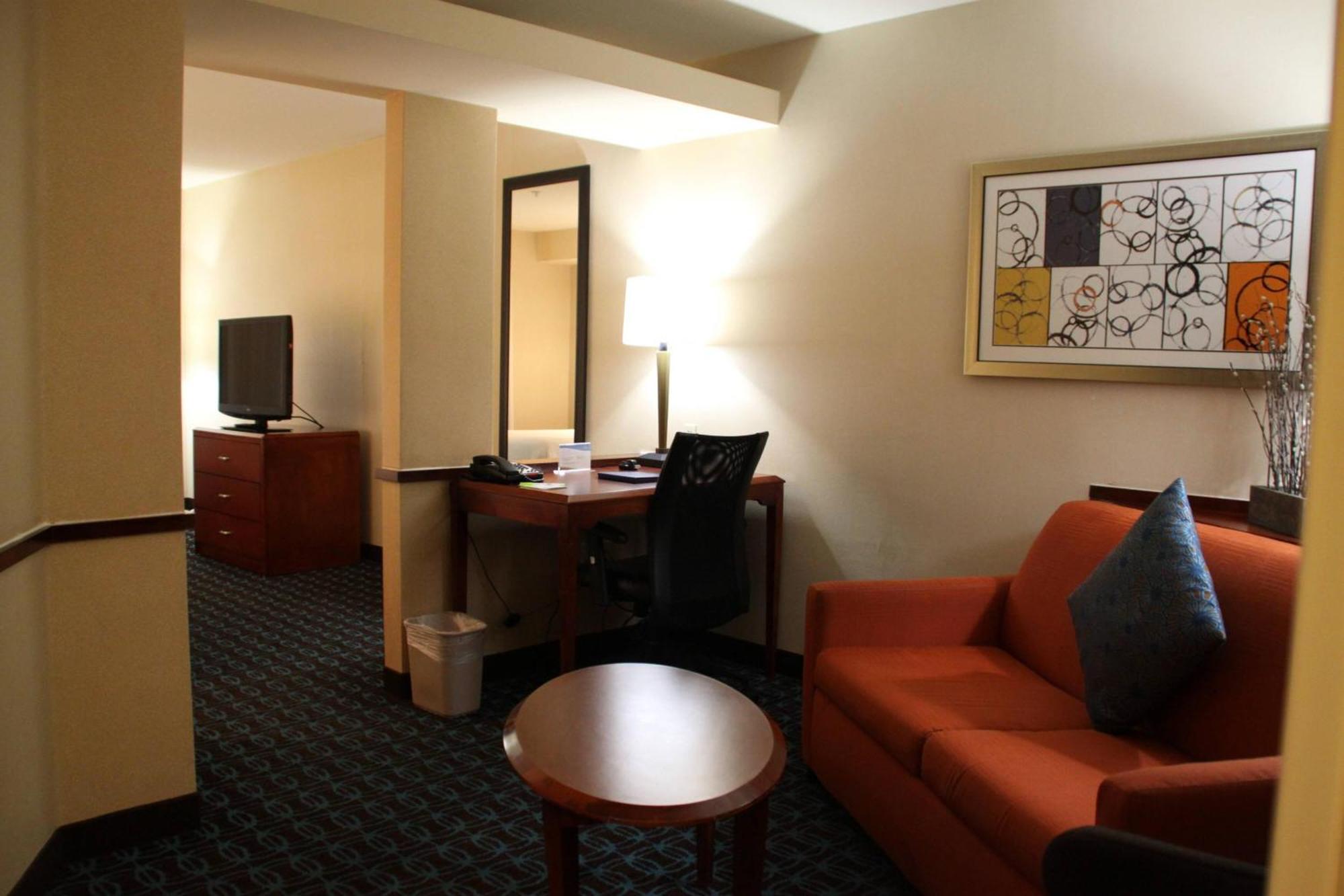 Fairfield Inn & Suites Denton Kültér fotó